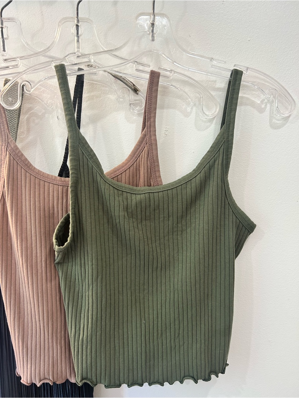 Women’s Top Lot • Large - Picture 4 of 7